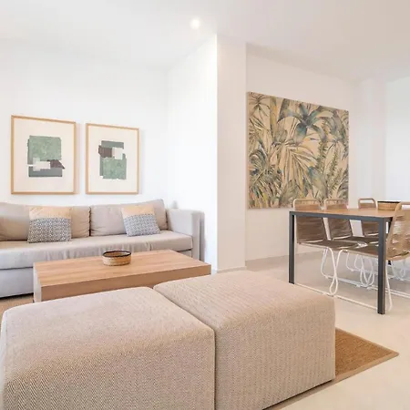 Amazing In With 2 Bedrooms, Wifi And Outdoor Swimming Pool 아파트