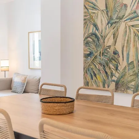 Amazing In With 2 Bedrooms, Wifi And Outdoor Swimming Pool 에스테포나