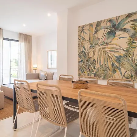 Amazing In With 2 Bedrooms, Wifi And Outdoor Swimming Pool 에스테포나